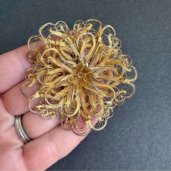 Vintage Sterling Silver Filigree Brooch Large Flower Pin Spun Silver - Picture 3 of 10